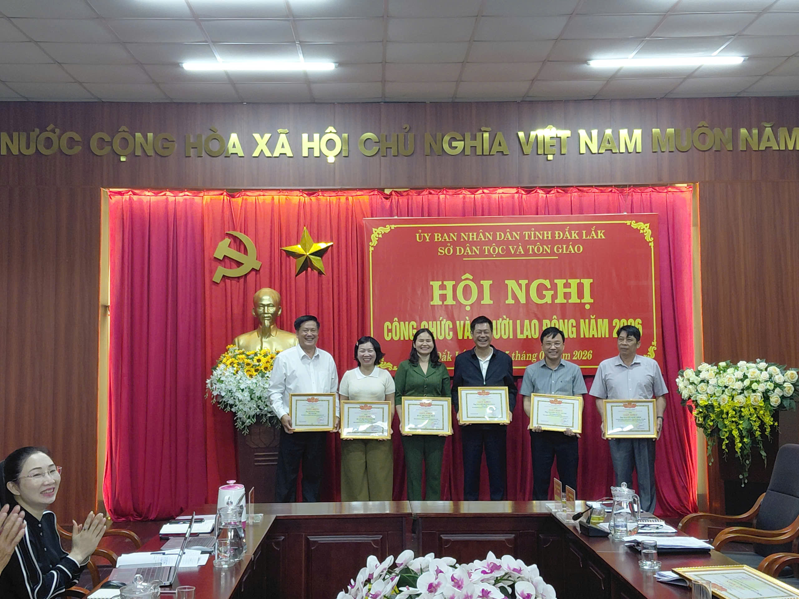 z7444944440580_9596f9f5ae7686abf8390cd9ff4890c8 (H3).jpg